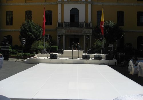 SAHNE ve KÜRSÜ PODYUMU